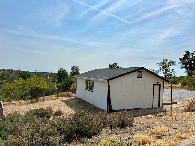 Building Photo - Private Country Retreat on 5 Acres – Moder...