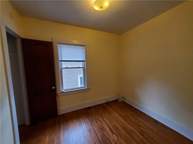Building Photo - 325 Field St