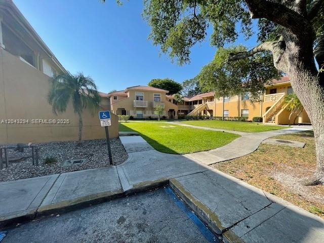 Building Photo - 4751 Via Palm Lakes