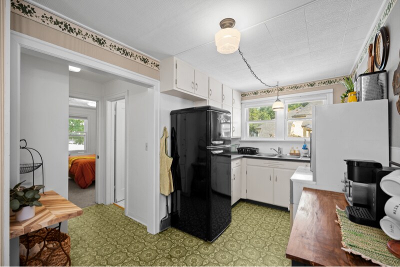 Building Photo - 208 N 8th St