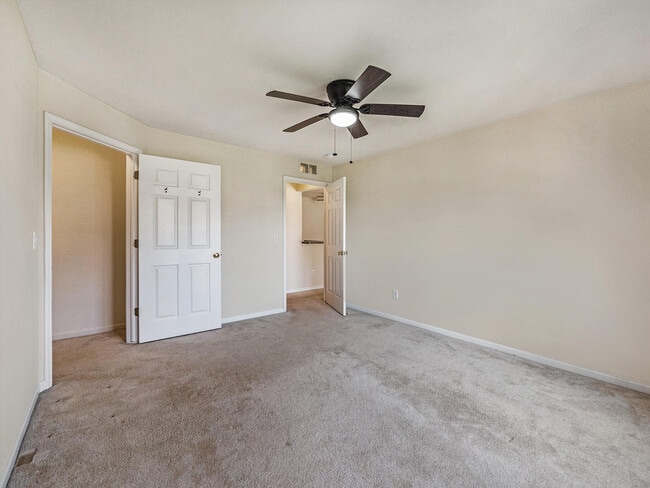 Building Photo - 1112 Addington Ln
