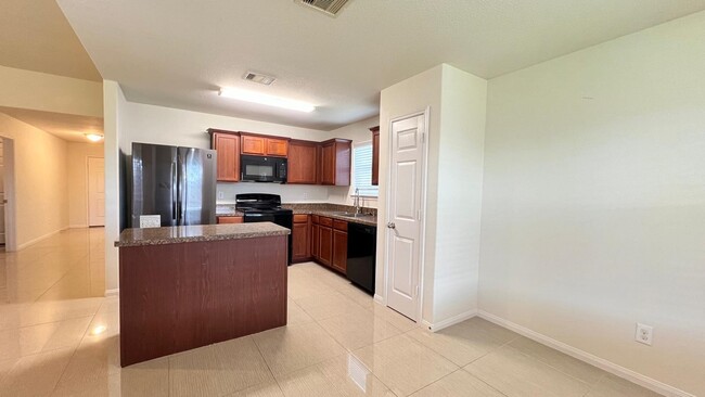 Building Photo - 6906 Clover Walk Ln