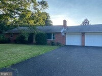 Building Photo - 229 Schoolhouse Rd