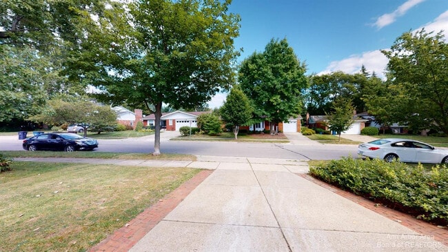 Building Photo - 2235 Prairie St