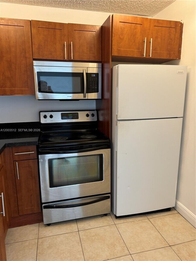 Building Photo - 1109 Belmont Ln