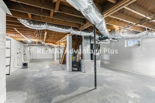 Building Photo - 704 Griffin Blvd