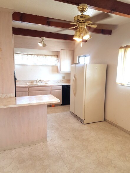 Kitchen - 1730 Derby St