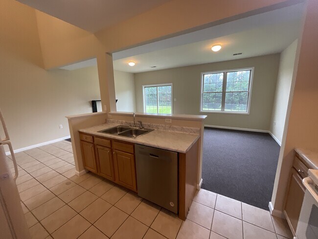Building Photo - 348 Channing Dr