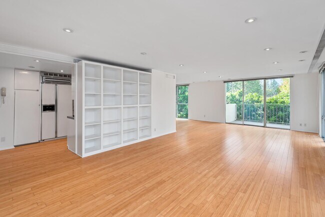 Building Photo - 2160 Century Park E