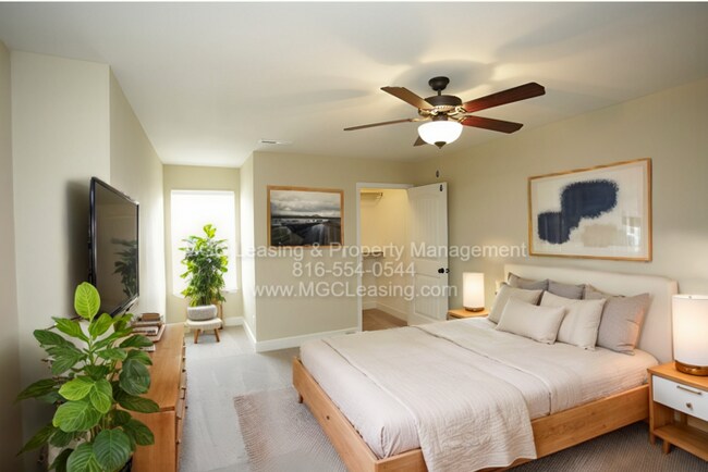 Building Photo - Luxury Living in Lee's Summit