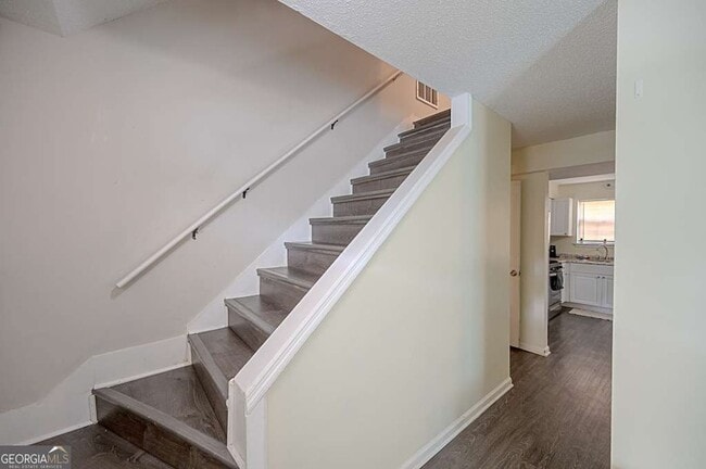 Building Photo - 5393 Kirk Dr