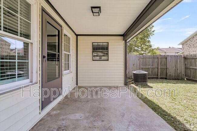 Building Photo - 5737 Dewsbury Ln