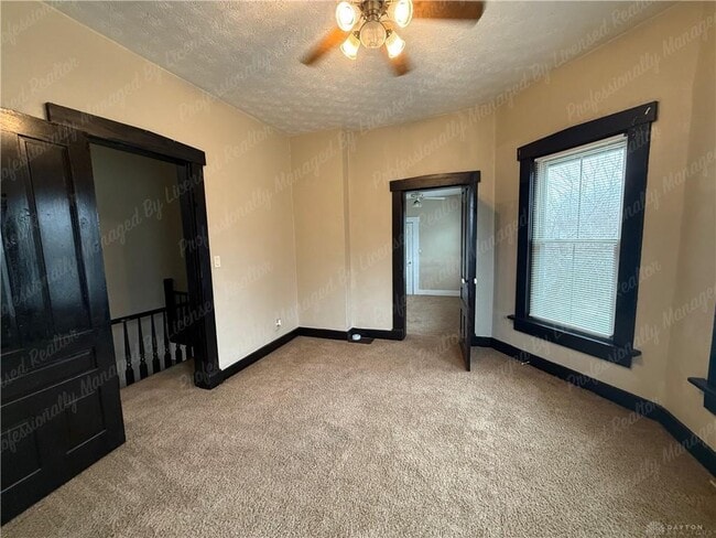 Building Photo - 227 James St