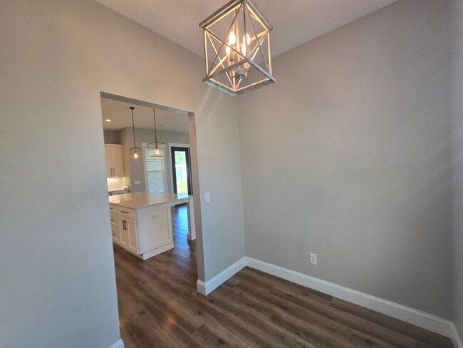 Building Photo - Beautiful 3-Bedroom, 3-Bath Home with Bonu...