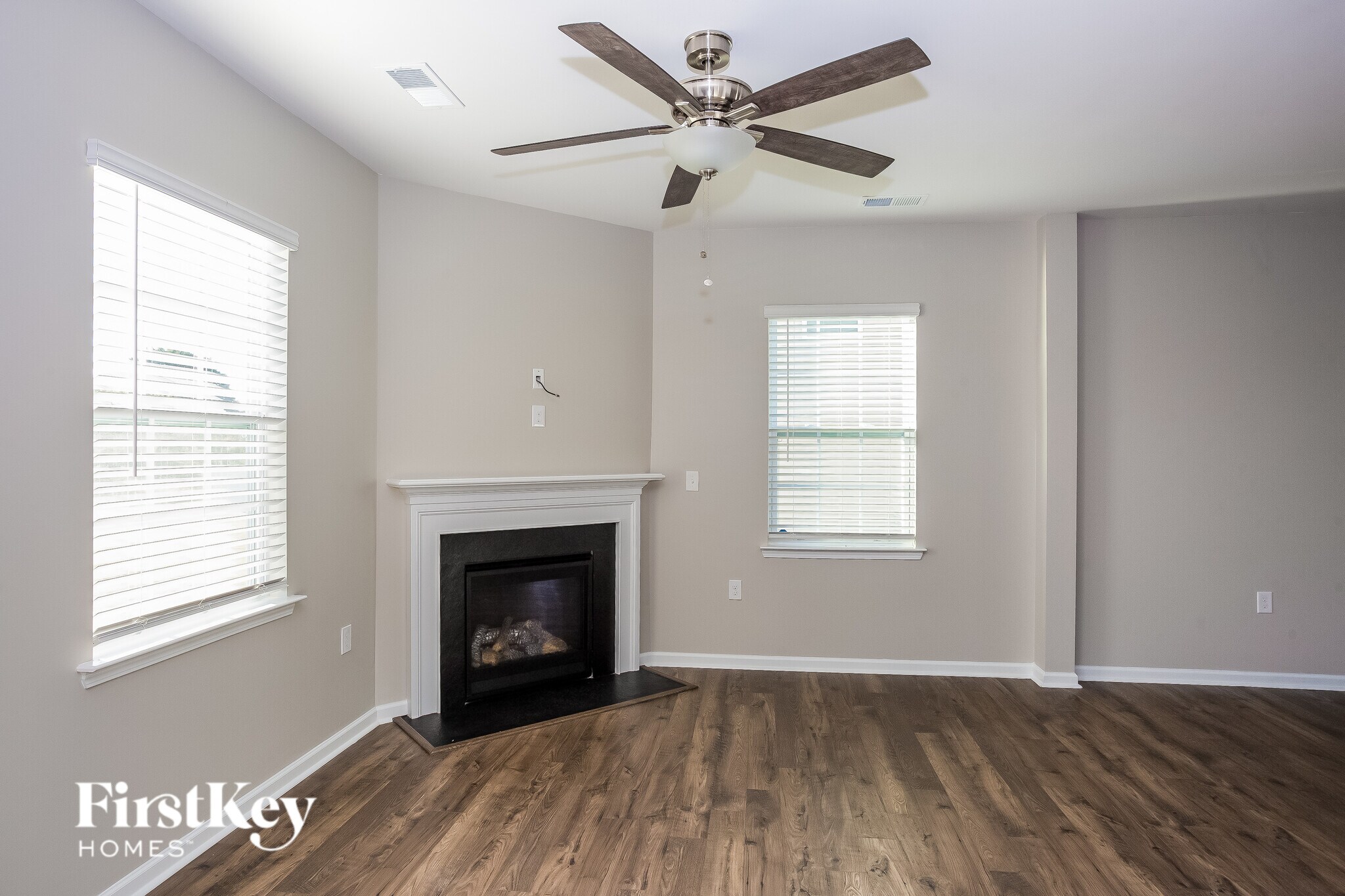 Building Photo - 1267 Kent Downs Ave SW