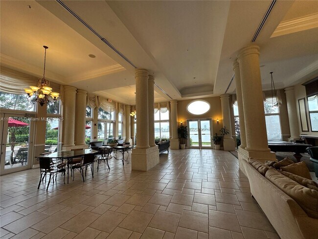 Building Photo - 17150 N Bay Rd