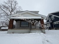 Building Photo - 2 Bed 1 Bath