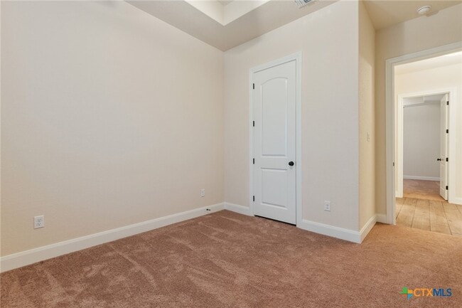 Building Photo - 514 Carriage House