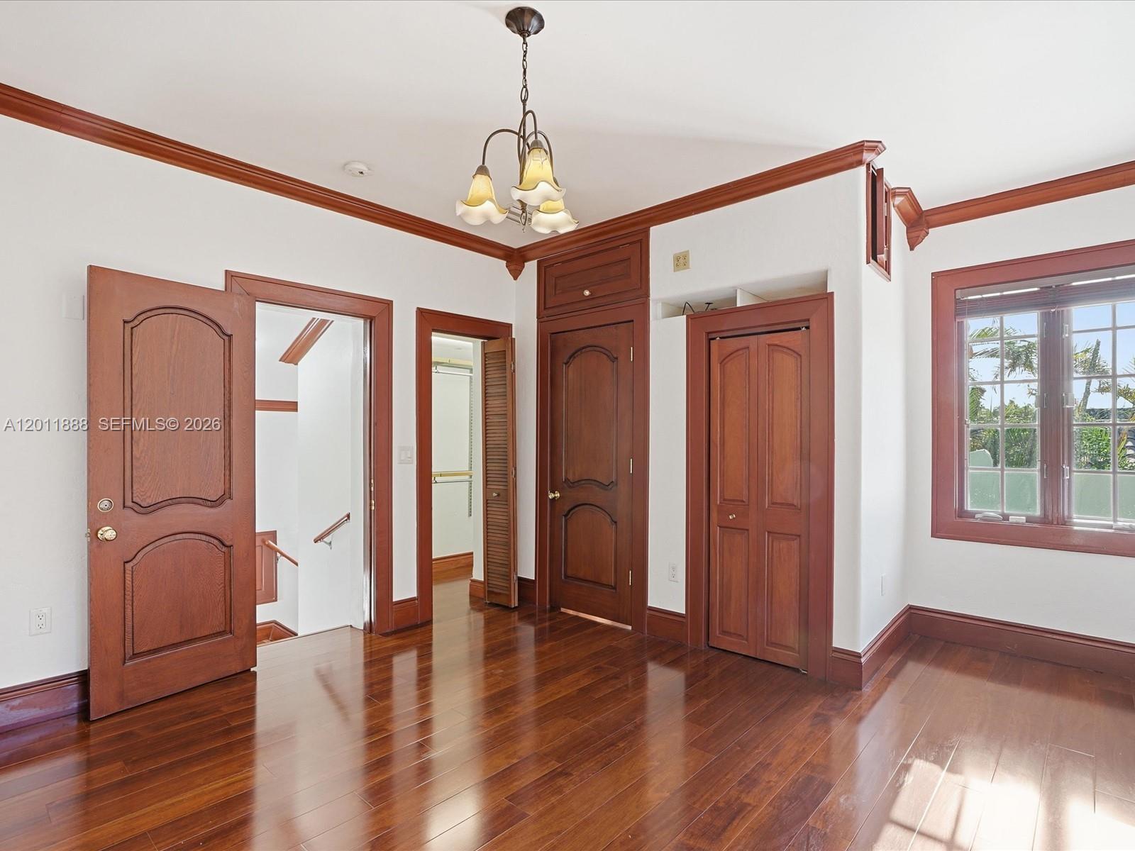 Building Photo - 1137 Asturia Ave