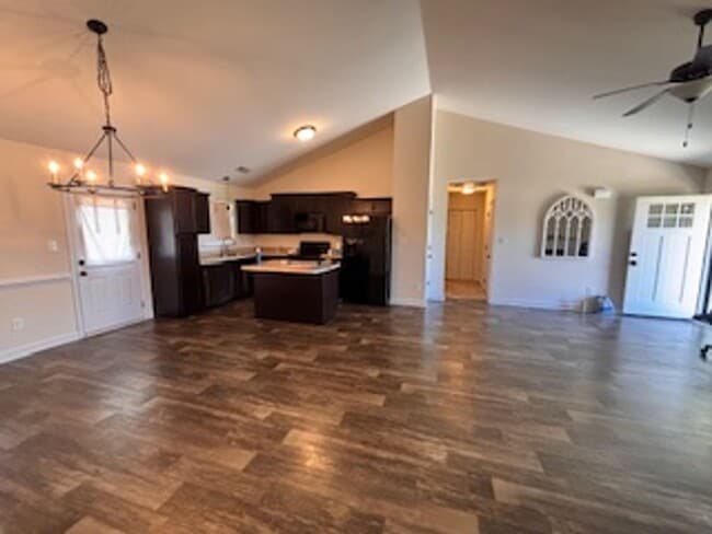 Building Photo - 216 Tappi Ter