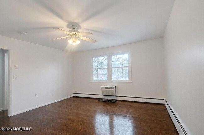 Building Photo - 364 Westwood Ave