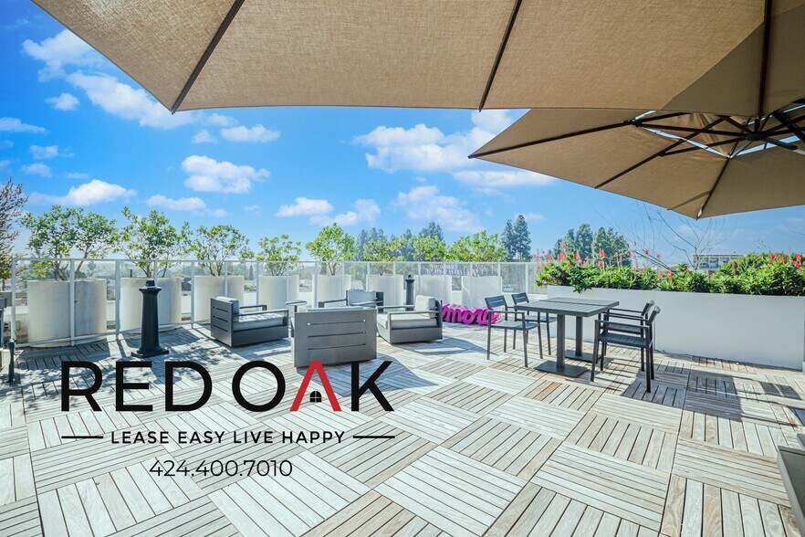 Building Photo - 700 N Spaulding Ave