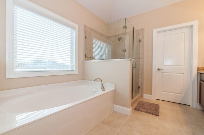 Building Photo - 4505 Summersweet Dr