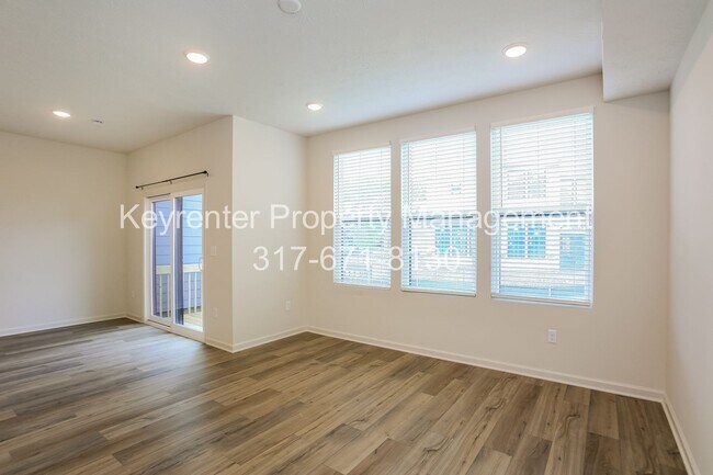 Building Photo - 9738 Behner Dr