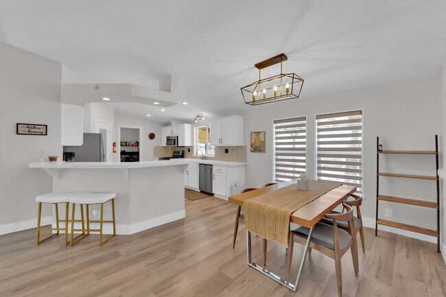 Building Photo - Single-Level Living with Giant Garage & Ba...
