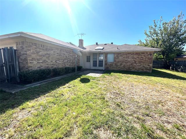 Building Photo - 1501 Willow Crest Dr