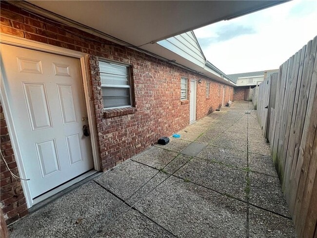 Building Photo - 2222 Florida Ave