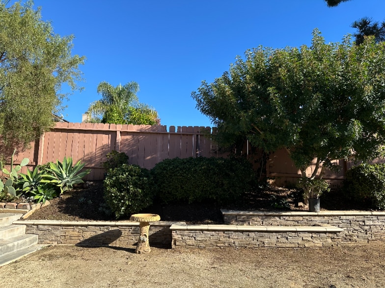 Building Photo - 739 Avenida Abeja