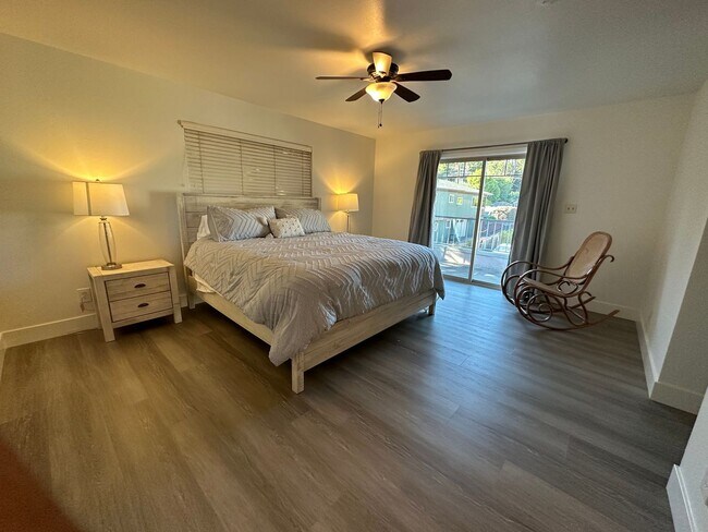 Building Photo - 4530 W Walnut St