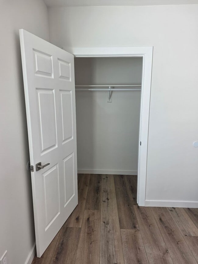 Building Photo - Leasing Only -1020 Dennis Ave