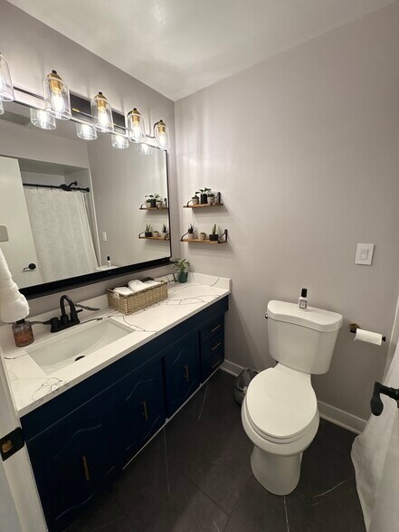 Building Photo - 5200 S Tuckaway Blvd