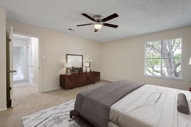 Building Photo - Two stories 3 Bedrooms & 3 Bathrooms Home for Rent in Desirable Anderson Mill NW of Austin