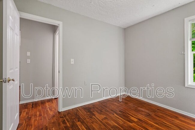 Building Photo - 11551 SW 64th Ave