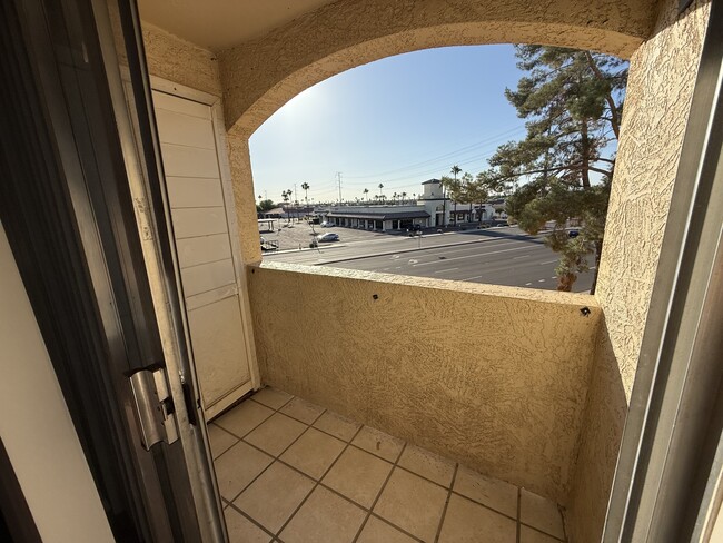Building Photo - 12221 W Bell Rd
