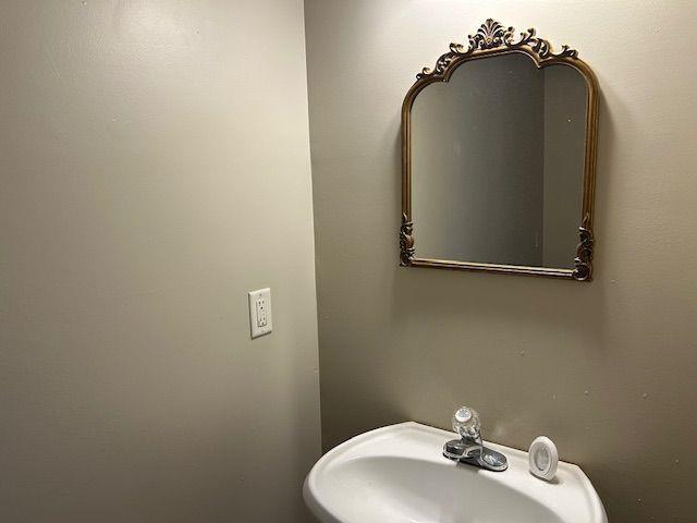 Building Photo - 2205 Baker Carter Dr