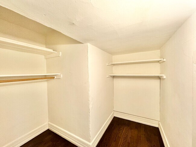 Building Photo - 152 Sproule Ln.