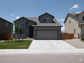 Building Photo - Beautiful 3 bedroom home available with mo...