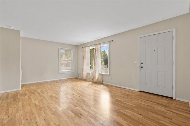 Building Photo - 1701 Avenue C