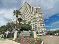 Building Photo - 2611 Bayshore Blvd