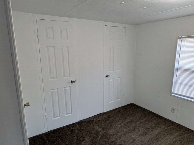 Building Photo - 14962 Goliad Dr