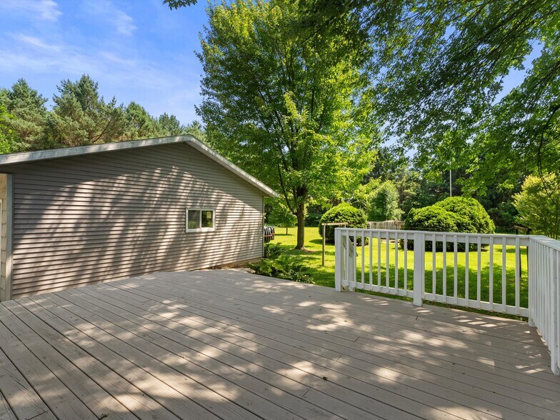 Building Photo - 1621 Ruby Ln