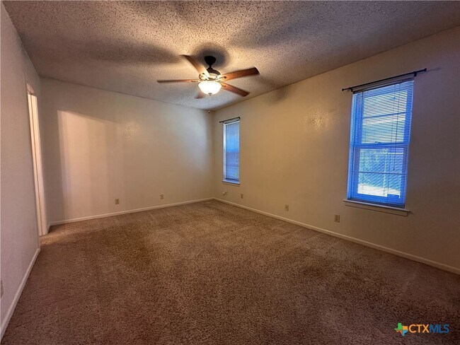 Building Photo - 1514 Arkansas Ave