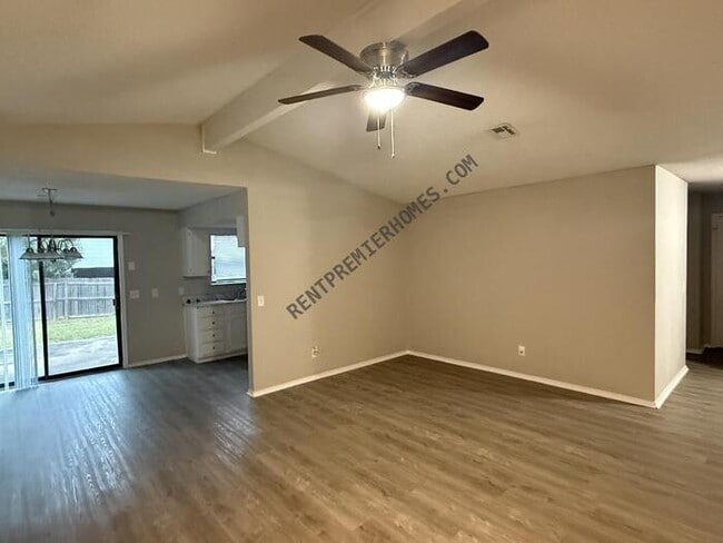 Building Photo - 1110 W Birmingham Pl