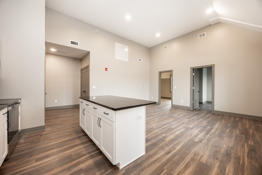 Building Photo - 122 Penn Ave