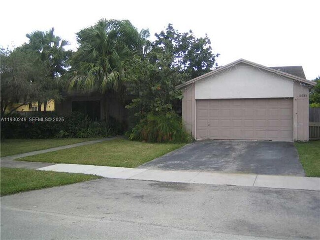 Building Photo - 11020 SW 141st Ave