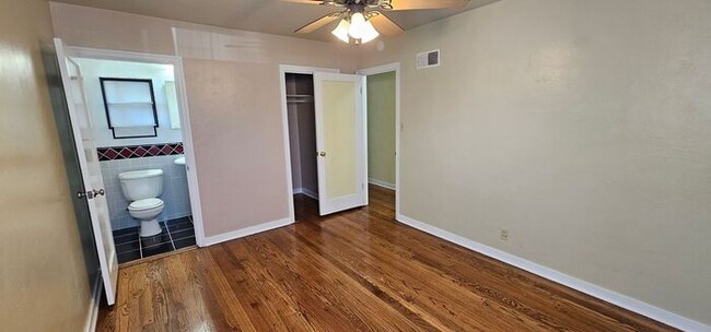 Building Photo - 3 Bedroom 1.5 Bath Old Southwest Reno Home...